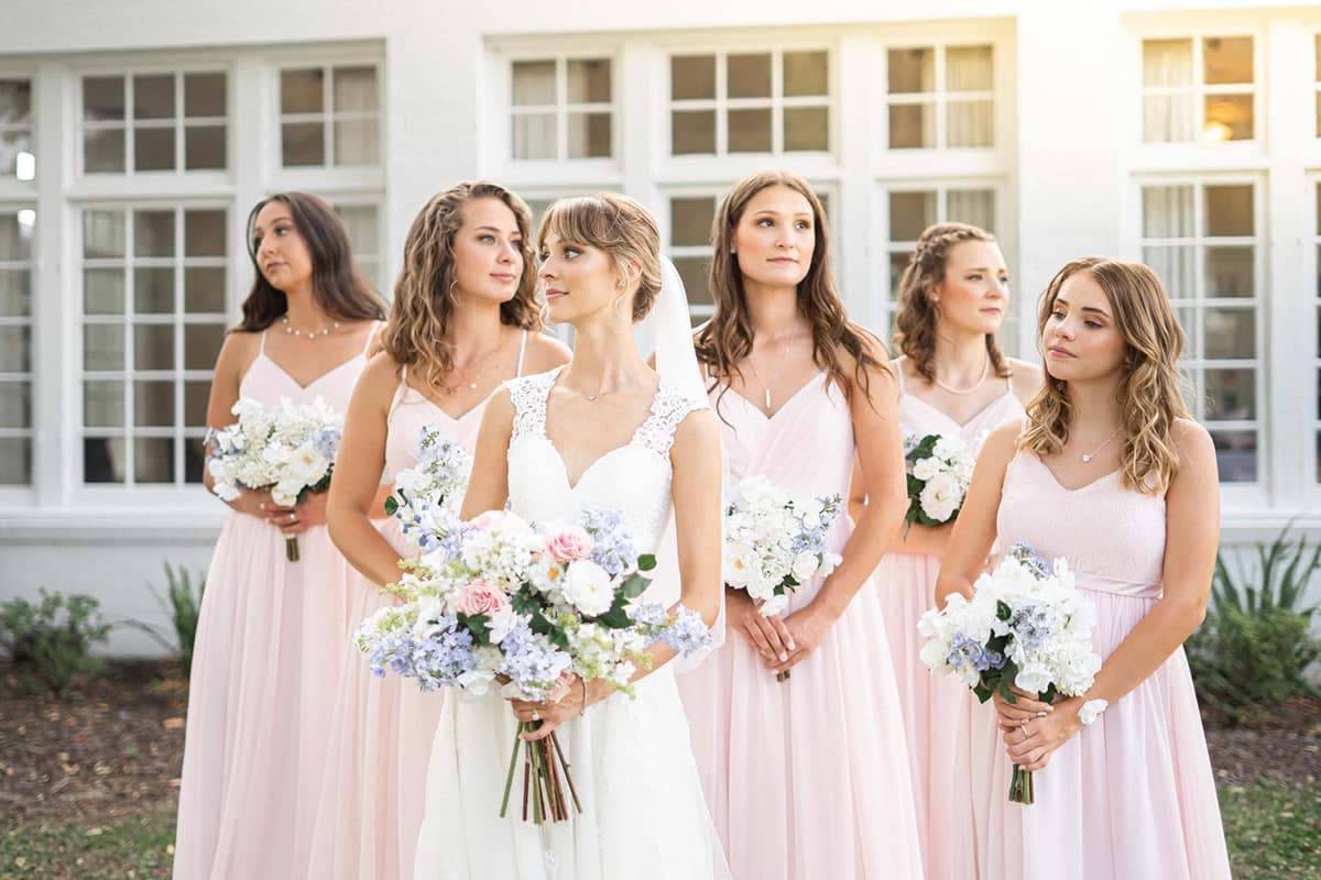 Custom Wedding Florals by  Livunor 